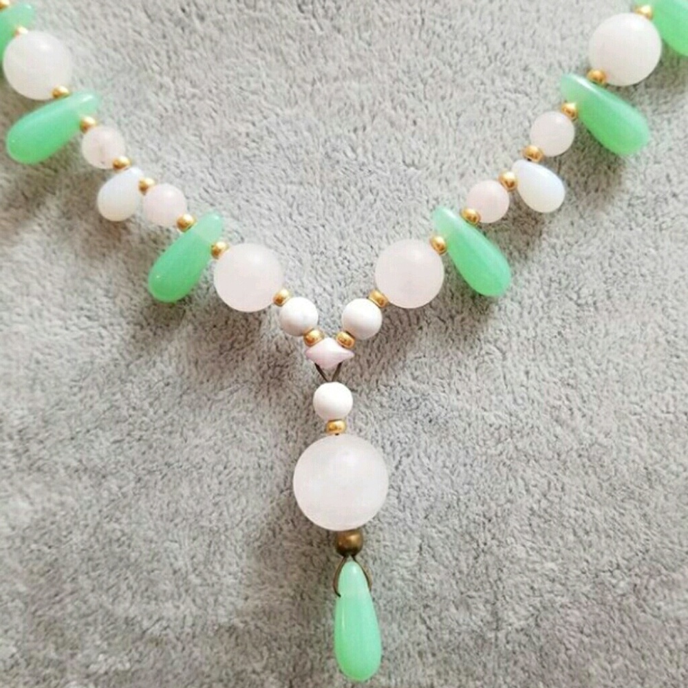 Meet your Posher, Leena